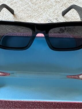Chiara Ferragni Sunglasses with case